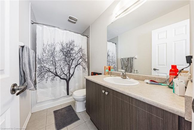 8258 Tulip Tree Dr, Townhouse with 3 bedrooms, 3 bathrooms and 2 parking in Niagara Falls ON | Image 15