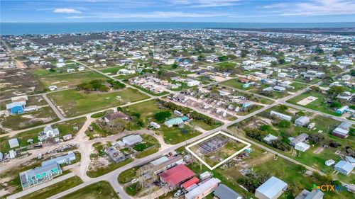 814 15th St, Port O Connor, TX, 77982-2047 | Card Image