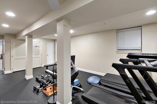 4889 Ardmore Dr, House other with 4 bedrooms, 4 bathrooms and null parking in Bloomfield Township MI | Image 44