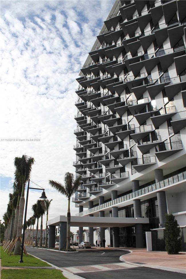 APT-1107 - 5252 Nw 85 Th Ave, Condo with 1 bedrooms, 1 bathrooms and null parking in Doral FL | Image 7