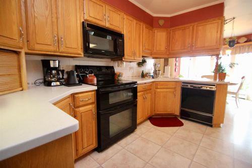 10 Camels Hump Dr, Barre, VT, 05641-8320 | Card Image