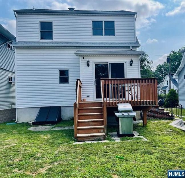 60 Bellevue Ave, House other with 3 bedrooms, 2 bathrooms and null parking in Elmwood Park NJ | Image 30