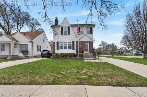 649 Phillips Ave, Clawson, MI, 48017-1586 | Card Image