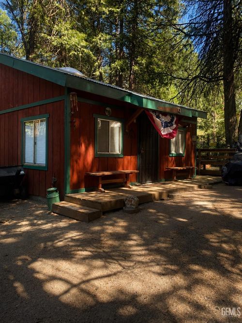 45876 Guhl Ave, Posey, CA, 93260-9722 | Card Image