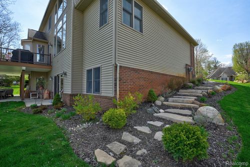 13265 Harborview Dr, Linden, MI, 48451-8414 | Card Image