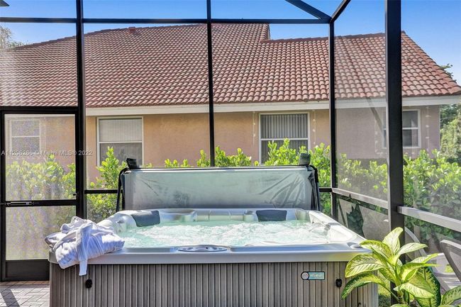 730 Bayside Ln, House other with 4 bedrooms, 3 bathrooms and null parking in Weston FL | Image 48