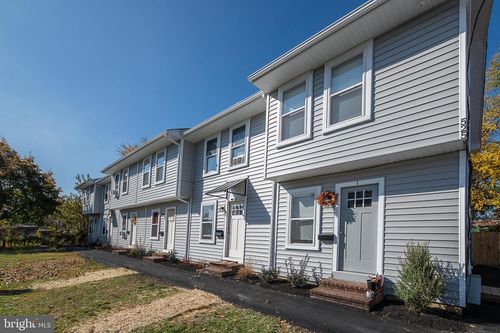 2-525 Gray Ave, WINCHESTER, VA, 22601-5372 | Card Image