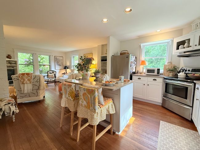 137 Main St, House other with 3 bedrooms, 2 bathrooms and 3 parking in Chester CT | Image 9