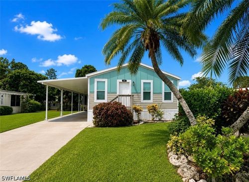 585 Cape Florida Ln, NAPLES, FL, 34104-4146 | Card Image