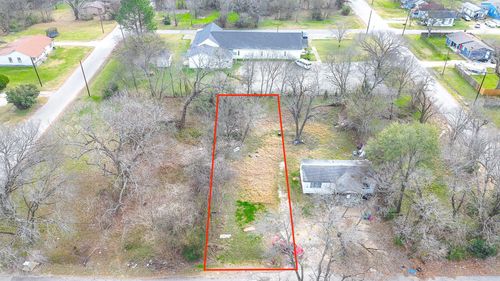 911 E 1st Ave, Corsicana, TX, 75110-3268 | Card Image