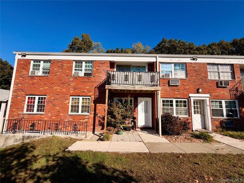 111-1 Colonial Rd, Beacon, NY, 12508-1751 | Card Image