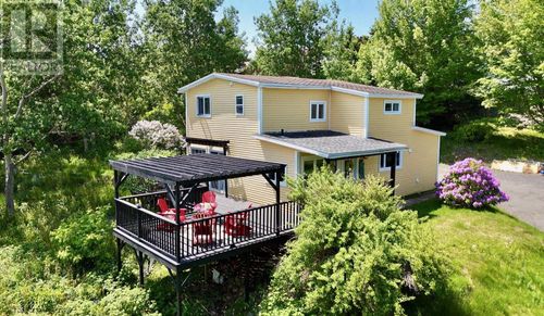11-13 Strongs Rd, Clarenville, NL, A5A1X8 | Card Image