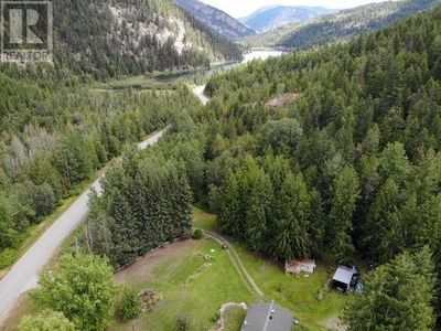 2055 Agate Bay Rd, House other with 3 bedrooms, 2 bathrooms and null parking in Louis Creek BC | Image 3