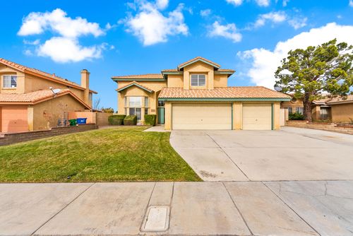 3063 Coyote Road, Palmdale, CA, 93550 | Card Image