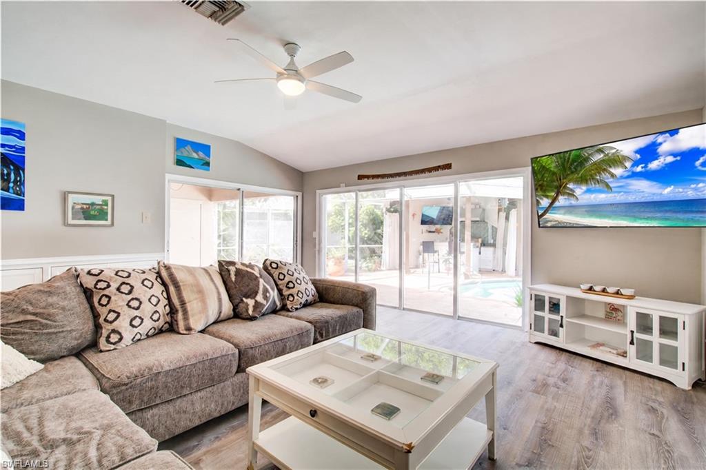 Residential in NAPLES 3