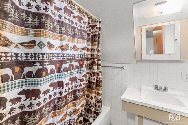 A-Frame Bathroom | Image 40