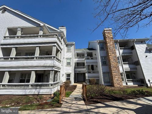 apt-202-4405 Sedgehurst Dr, FAIRFAX, VA, 22033-5126 | Card Image