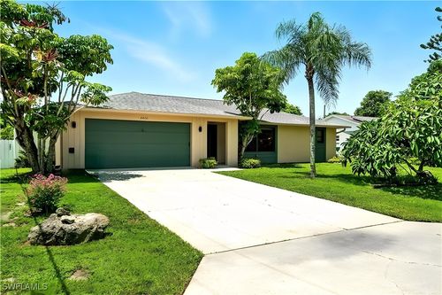 4400 17th Ave Sw, NAPLES, FL, 34116-5946 | Card Image