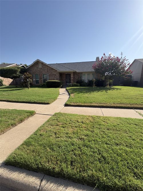 3610 Willowood Dr, Garland, TX, 75040-0939 | Card Image