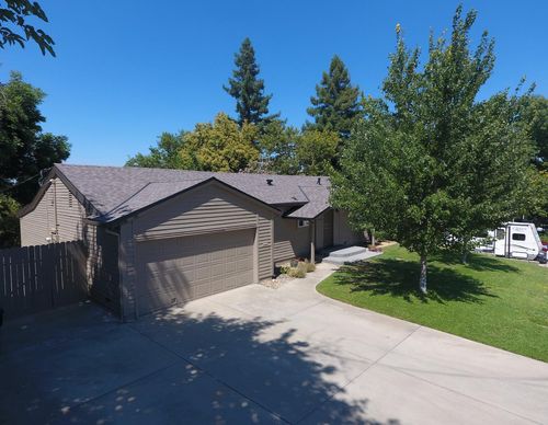 8619 Posadera Avenue, Orangevale, CA, 95662 | Card Image