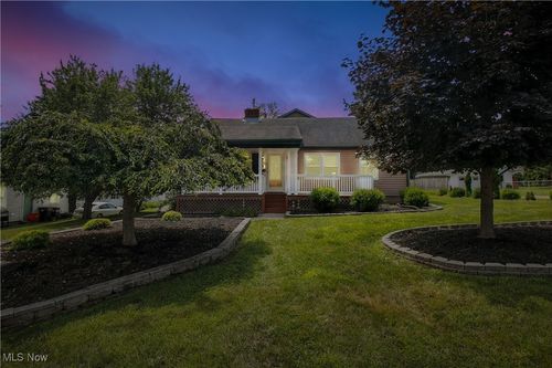 840 Princeton Ave, Zanesville, OH, 43701-1860 | Card Image