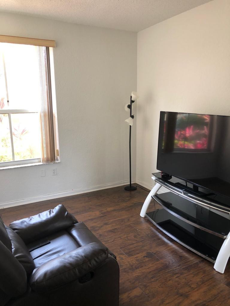 Residential Lease in Coconut Creek 3