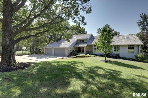 100 S Quail Walk Rd, Macomb, IL, 61455-7728 | Card Image