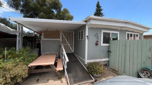 spc-12-8451 Uva Dr, Redwood Valley, CA, 95470-9447 | Card Image