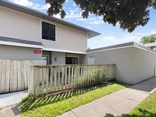1252 Landmark Trl S, Hopkins, MN, 55343-7990 | Card Image