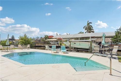 225 3rd St, BONITA SPRINGS, FL, 34134-7324 | Card Image