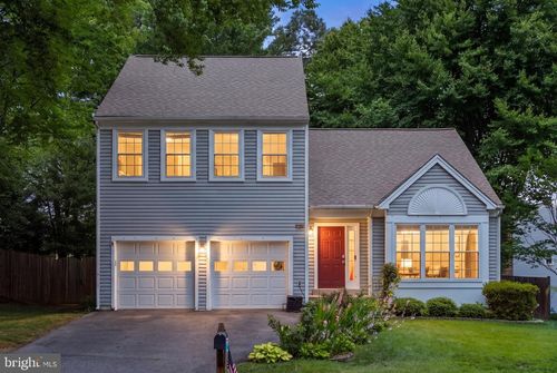 9030 Chestnut Ridge Rd, FAIRFAX STATION, VA, 22039-3013 | Card Image