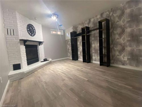 lower-unit-155 Sunpoint Cres, Waterloo, ON, N2V1T9 | Card Image