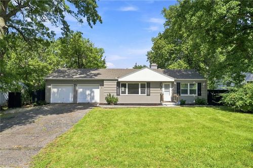 8810 E 71st Ter, Raytown, MO, 64133-6409 | Card Image