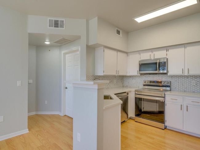 APT-932 - 2320 Gracy Farms Ln, Condo with 1 bedrooms, 1 bathrooms and 1 parking in Austin TX | Image 5