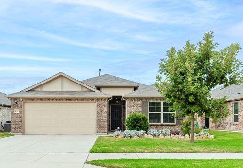 112 Plumed Thistle Dr, Fort Worth, TX, 76131-1696 | Card Image