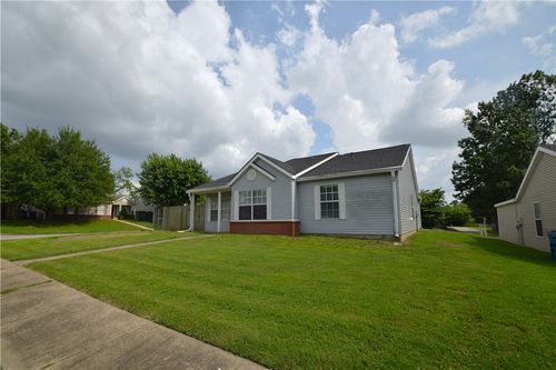 212 Se 17th St, Bentonville, AR, 72712-6645 | Card Image