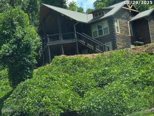 716 Kelly St, Gatlinburg, TN, 37738-3454 | Card Image