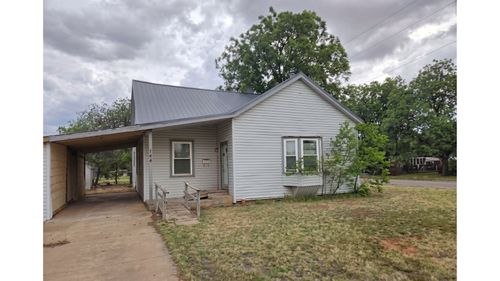 200 Avenue F Se, Childress, TX, 79201-6334 | Card Image