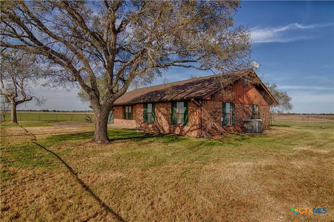 11552 Fm 1383, Home with 3 bedrooms, 2 bathrooms and null parking in Schulenburg TX | Image 24