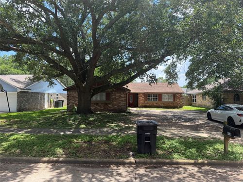 418 Merriweather St, Webster, TX, 77598-1808 | Card Image