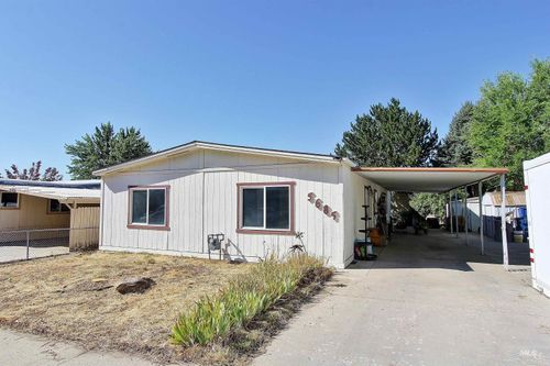 5685 E Woodcross Dr, Boise, ID, 83716-8718 | Card Image