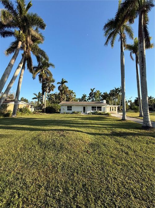 4438 E Riverside Dr, FORT MYERS, FL, 33905-2951 | Card Image
