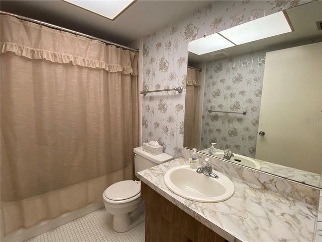 APT-422 - 5575 Gulf Blvd, Condo with 2 bedrooms, 2 bathrooms and null parking in ST PETE BEACH FL | Image 16