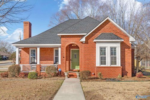 2209 Springdale Dr Sw, Hartselle, AL, 35640-3867 | Card Image