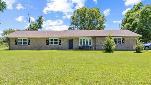 67501 E 94 Rd, Wyandotte, OK, 74370-1718 | Card Image