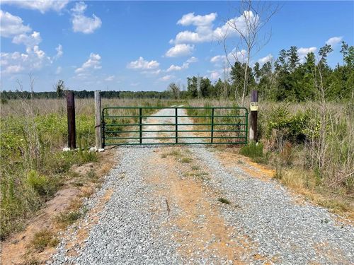 8511 Nc Highway 210 W, Garland, NC, 28441-8863 | Card Image