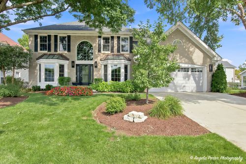 127 Michelle Pl, Schaumburg, IL, 60173-6570 | Card Image