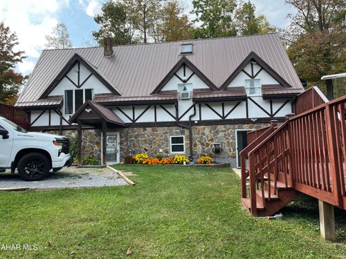 273 Stoney Pt, Altoona, PA, 16601-8536 | Card Image