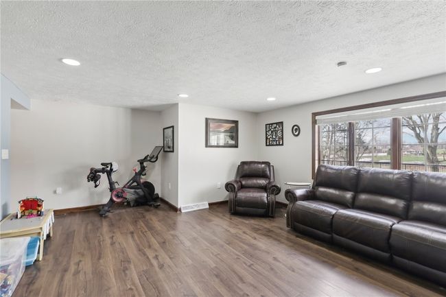 378 Mingo Church Rd, House other with 3 bedrooms, 3 bathrooms and 1 parking in Finleyville PA | Image 13