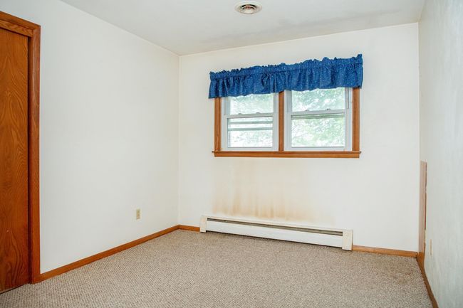 28352 Evergreen Ave, Home with 4 bedrooms, 1 bathrooms and null parking in Aplington IA | Image 25